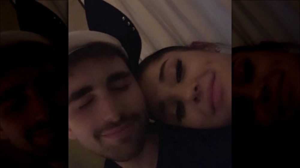 Aaron Simon Gross e Ariana Grande in un selfie