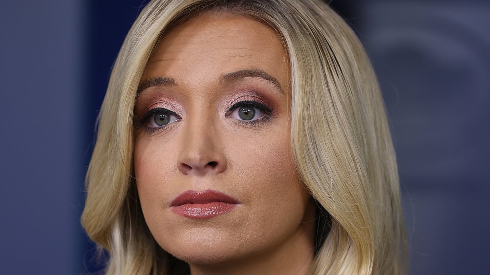 Il segretario alla stampa della Casa Bianca Kayleigh McEnany parla durante un briefing nella Brady Press Briefing Room