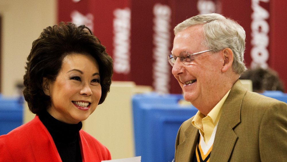 Elaine Chao e Mitch McConnell