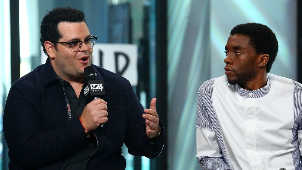 Josh Gad e Chadwick Boseman