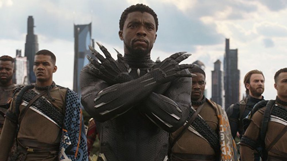 Chadwick Boseman in una scena di Black Panther 