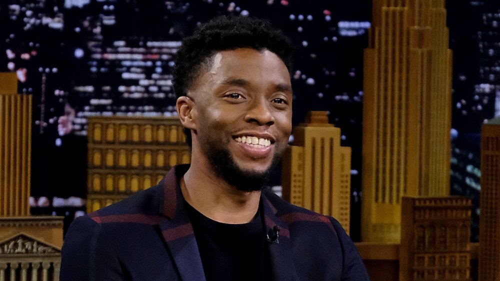 Chadwick Boseman al Tonight Show con Jimmy Fallon