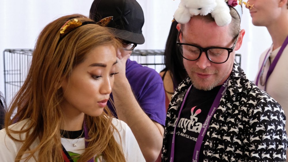 Brenda Song, Macaulay Culkin guardando un evento Bunny Ears