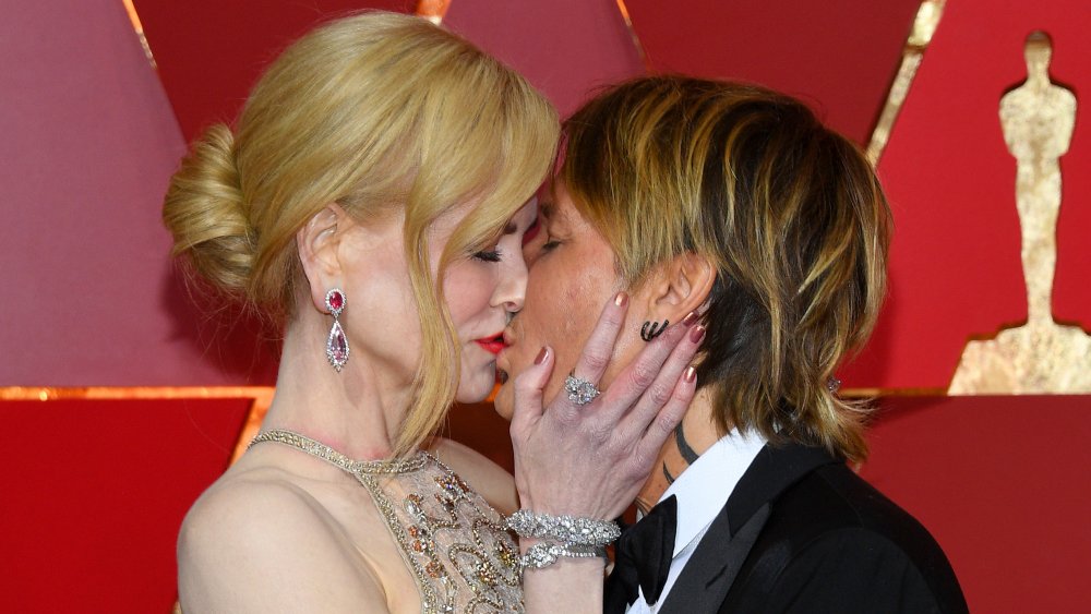 Nicole Kidman, Keith Urban che si bacia agli Oscar