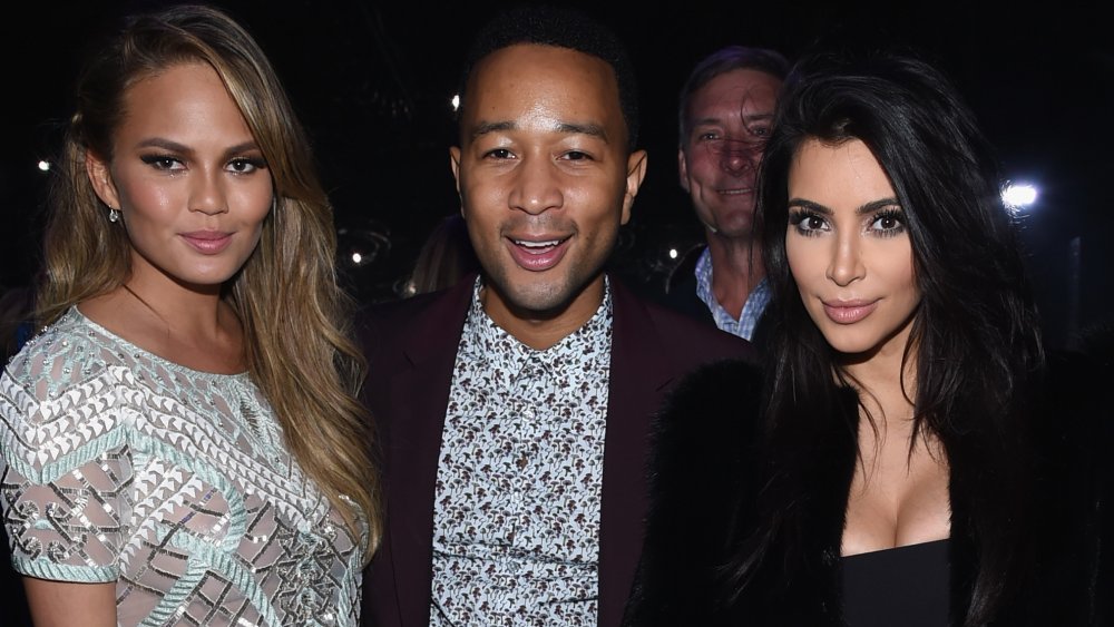 Chrissy Teigen, John Legend e Kim Kardashian