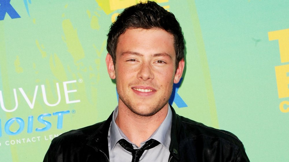 Cory Monteith in giacca di pelle, sorridente