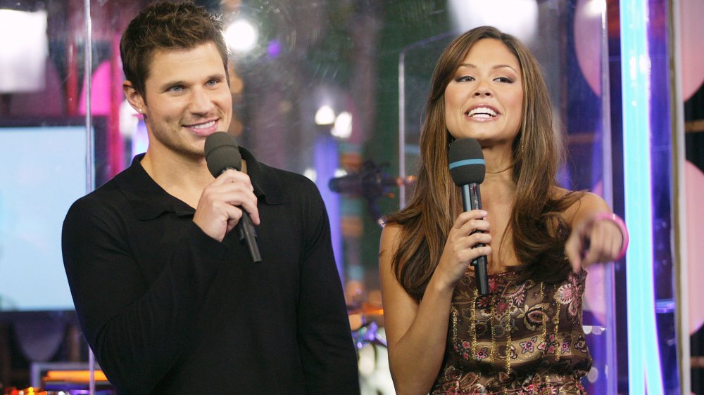 Nick Lachey e Vanessa Minnillo durante la New Music Week di Spankin sul Total Request Live di MTV nel 2003