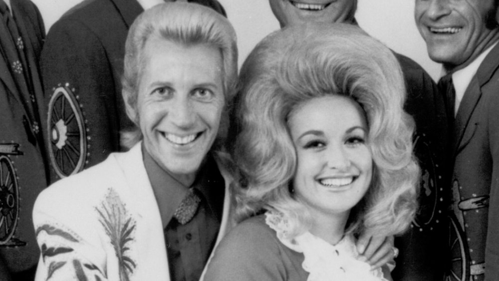 Porter Wagoner, Dolly Parton sorridente