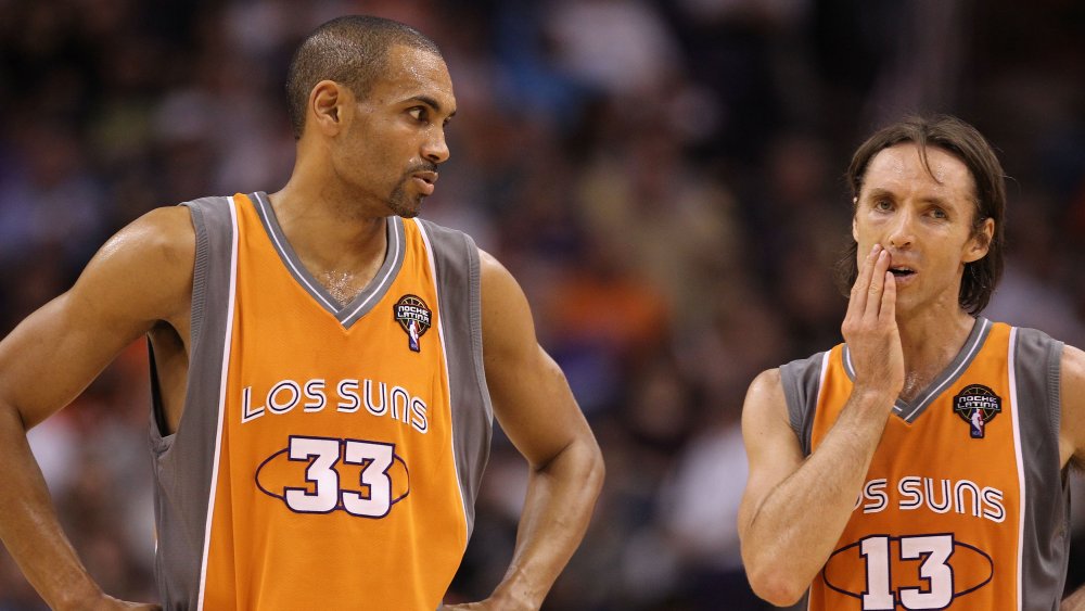 Grant Hill & Steve Nash sul campo da basket