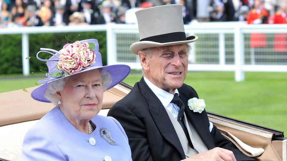 La regina Elisabetta e il principe Filippo al Royal Ascot Ladies Day nel 2010