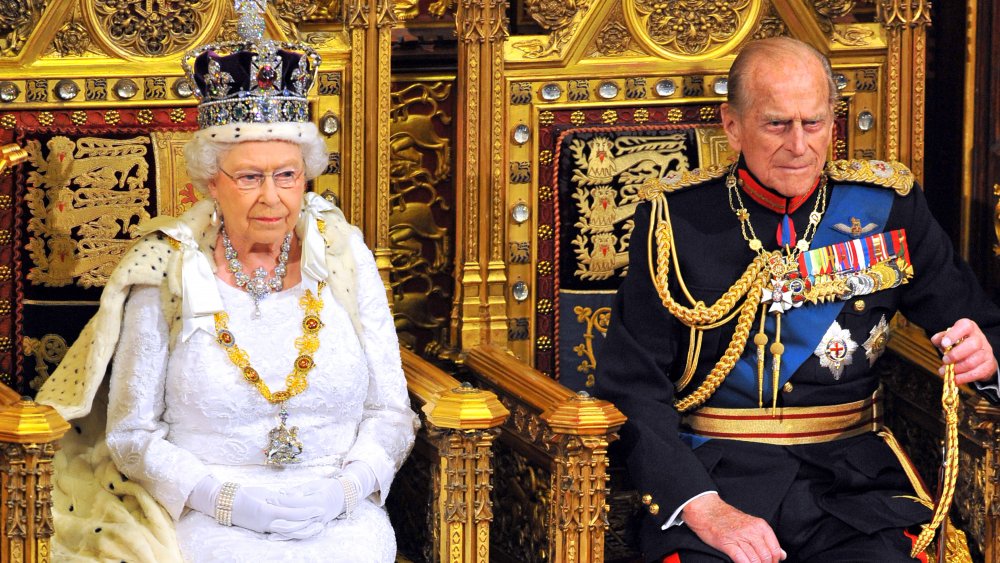 Il principe Filippo e la regina Elisabetta all'apertura del Parlamento nella Camera dei Lord al Palazzo di Westminster nel 2014