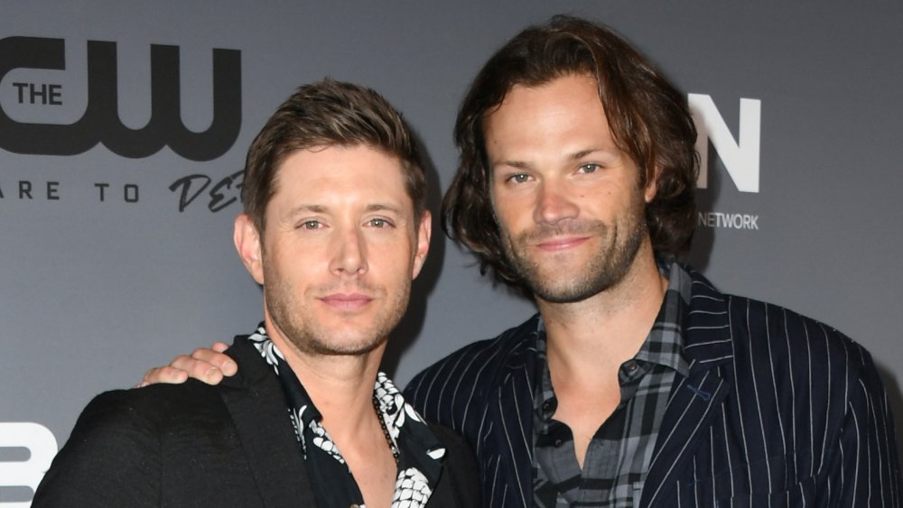 Jensen Ackles e Jared Padalecki braccio a braccio