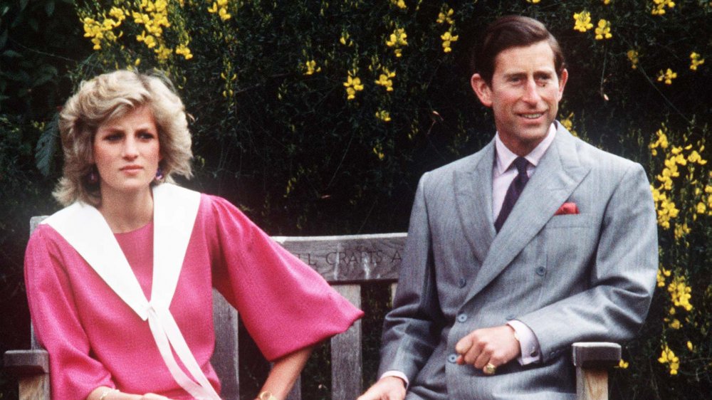 Principessa Diana e il principe Carlo a Kensington Palace nel 1983