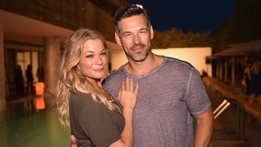 LeAnn Rimes e Eddie Cibrian al lancio di Maxim Magazine Worldwide Swimwear Collection nel 2015