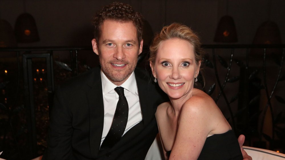 James Tupper e Anne Heche all'evento di prima vigilia di Natale one della vigilia di Natale della Hallmark Hall of Fame nel 2014