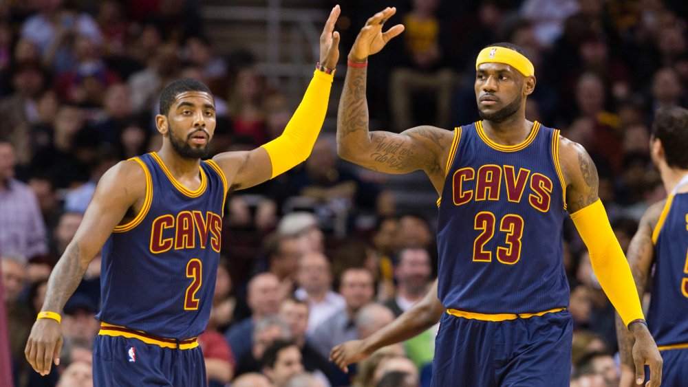 Kyrie Irving e LeBron James