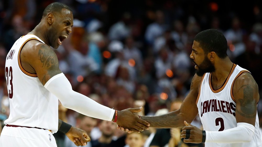 LeBron James e Kyrie Irving