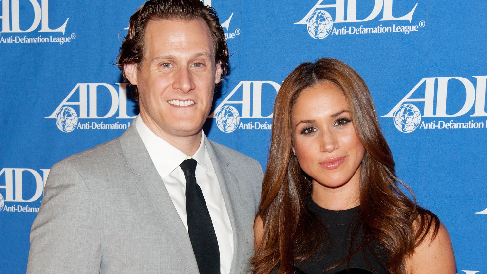 Trevor Engelson e Meghan Markle a un evento nel 2011