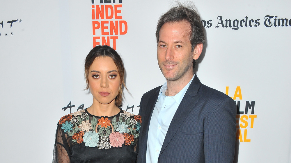 Aubrey Plaza e Jeff Baena a un evento 