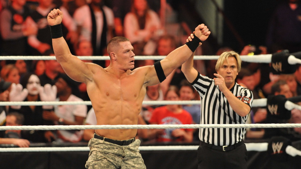 John Cena nel ring di wrestling