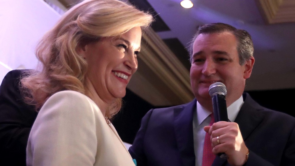 Ted Cruz parla, Heidi Cruz ride