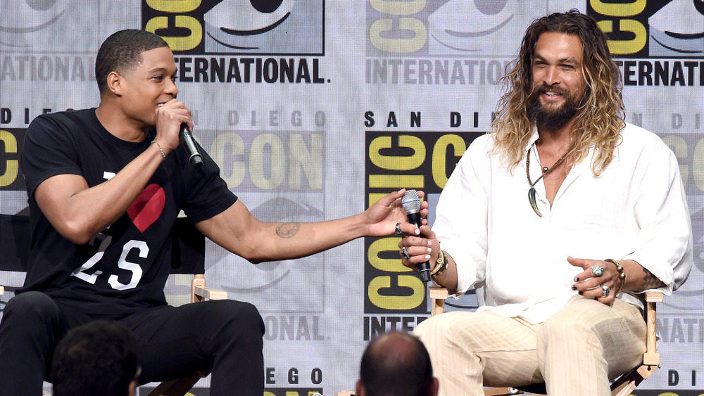 Ray Fisher e Jason Momoa sul palco del Comic-Con