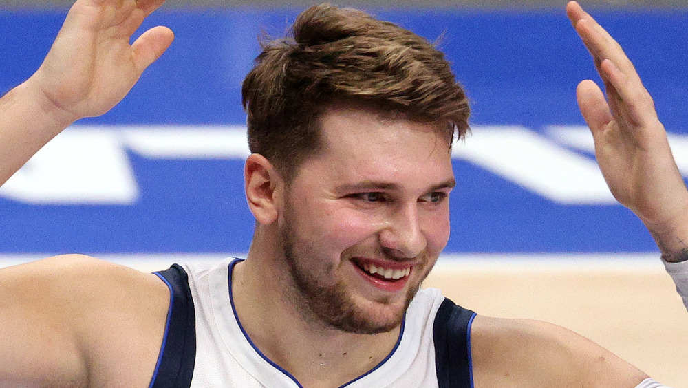 Luka Doncic sorride