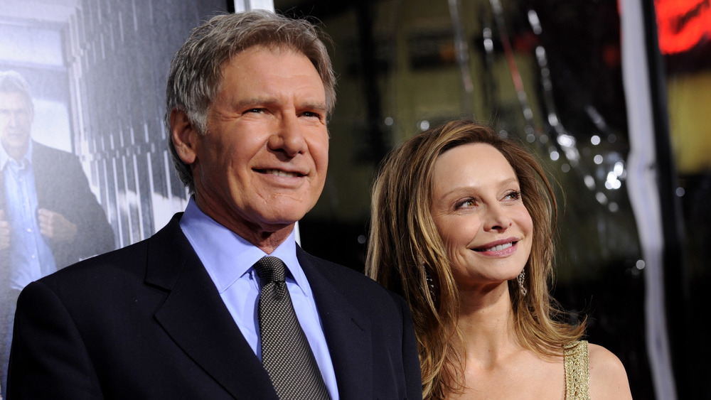 Harrison Ford e Calista Flockhart sorridono