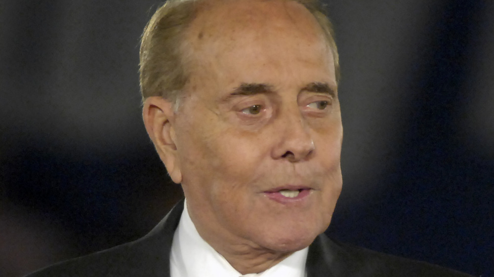 Bob Dole parla a un evento