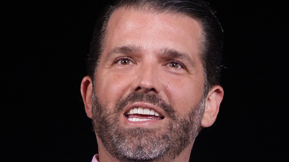 Donald Trump Jr. parlando a un evento repubblicano