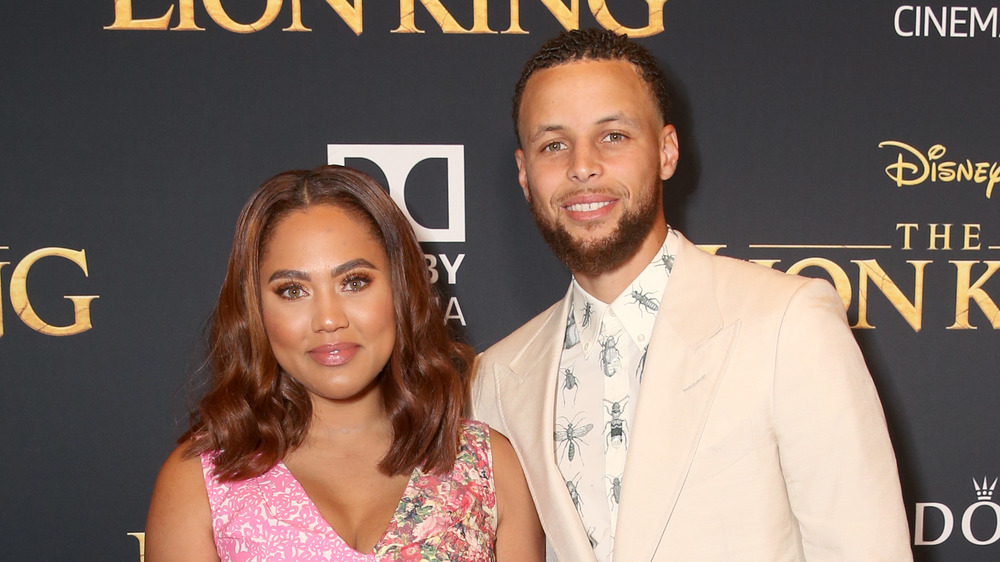 Steph Curry e Ayesha Curry in posa