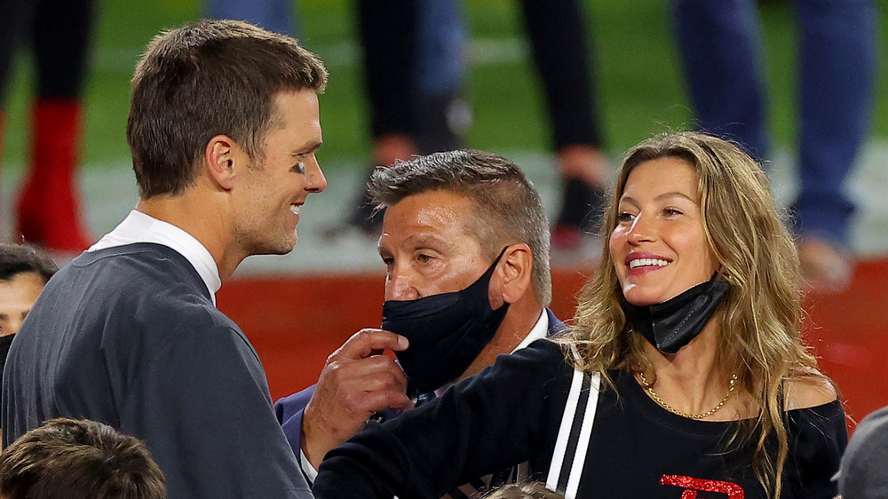 Tom Brady e Gisele Bundchen condividono un sorriso