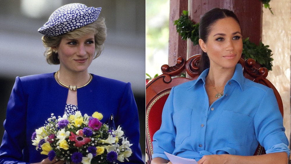 La principessa Diana sorride (a sinistra), Meghan Markle sorride (a destra)