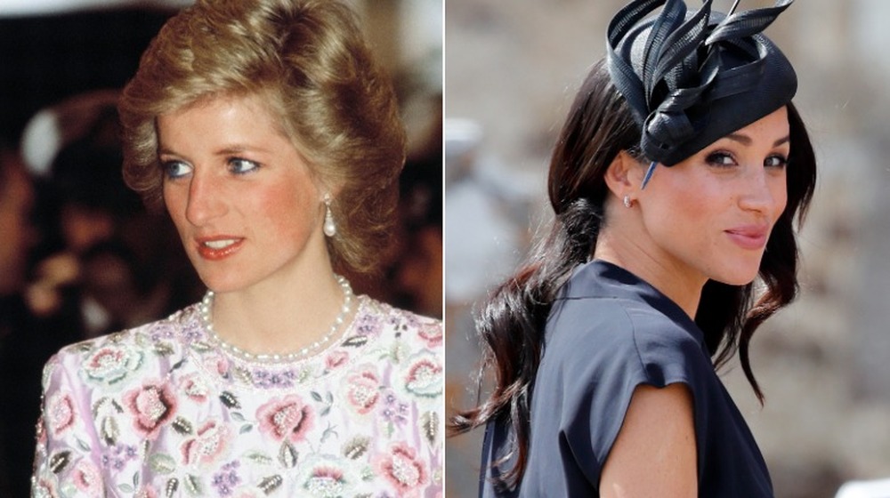 La principessa Diana sorride (a sinistra), Meghan Markle sorride (a destra)