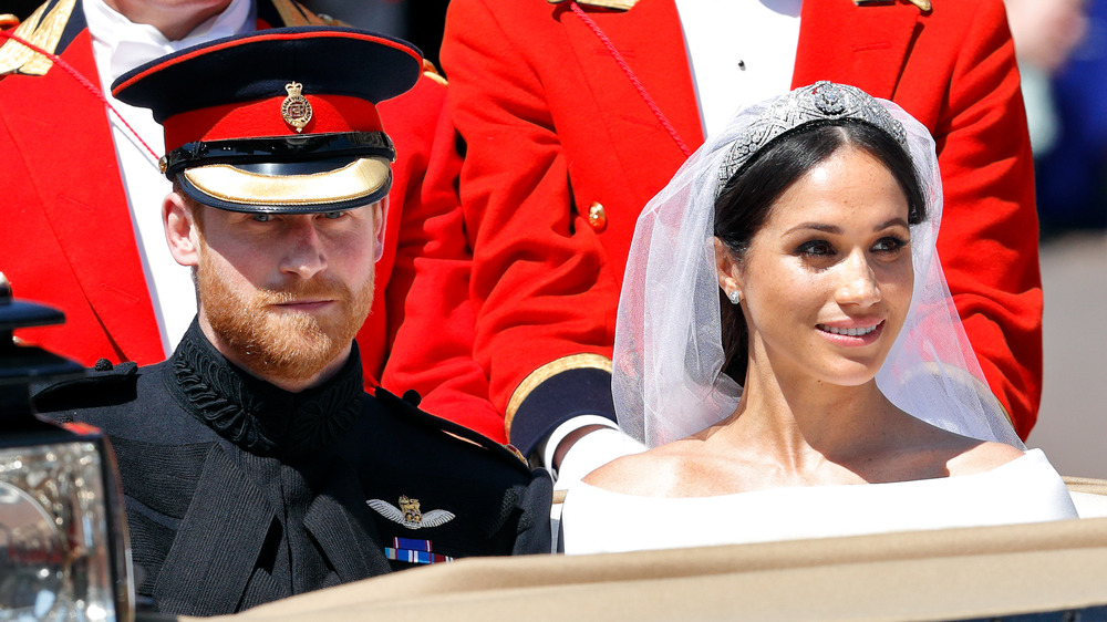 Il principe Harry e Meghan Markle in macchina il giorno del matrimonio