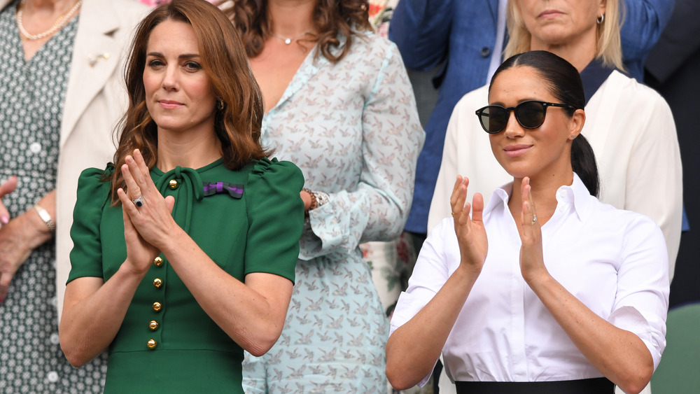 Meghan Markle e Kate Middleton applaudono a Wimbledon