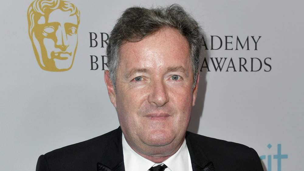 Piers Morgan posa su un tappeto rosso del 2019