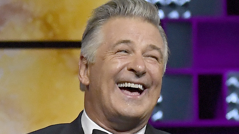 Alec Baldwin che ride