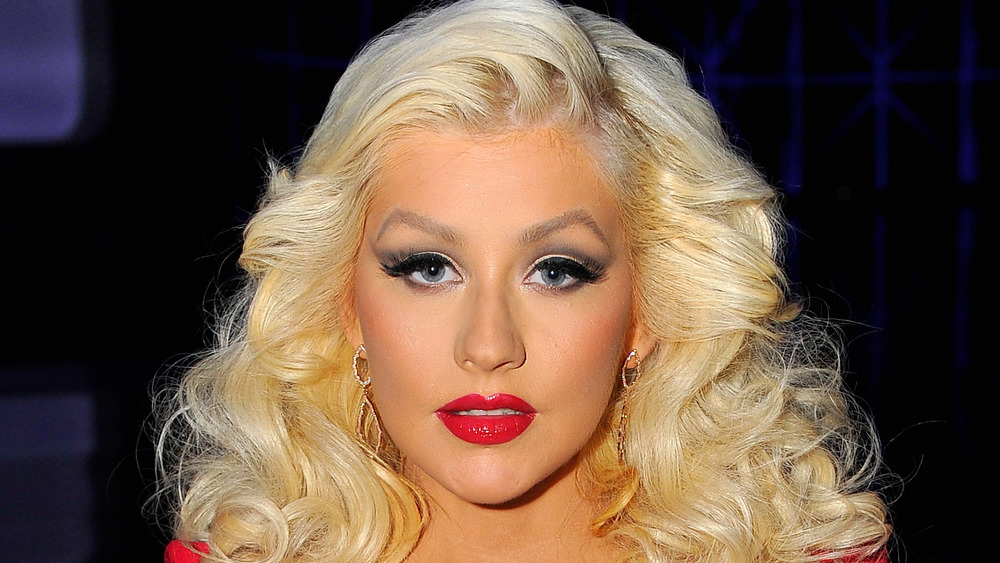 Christina Aguilera con espressione seria