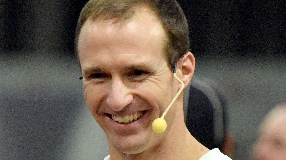 Drew Brees con microfono 