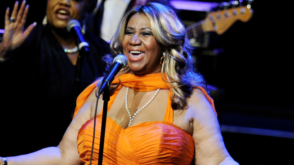 Aretha Franklin si esibisce sul palco nel 2012