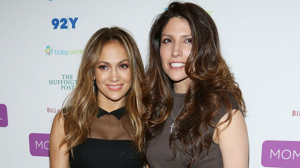 Jennifer Lopez e Lynda Lopez a un evento