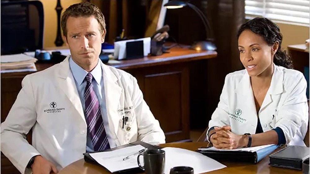 Michael Vartan e Jada Pinkett Smith in HawthoRNe