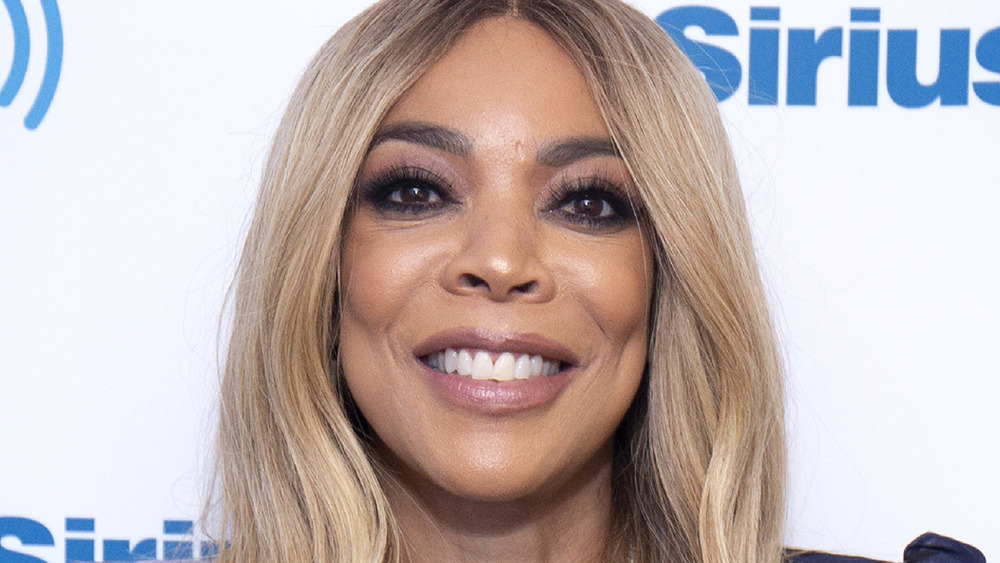 Wendy Williams sorride