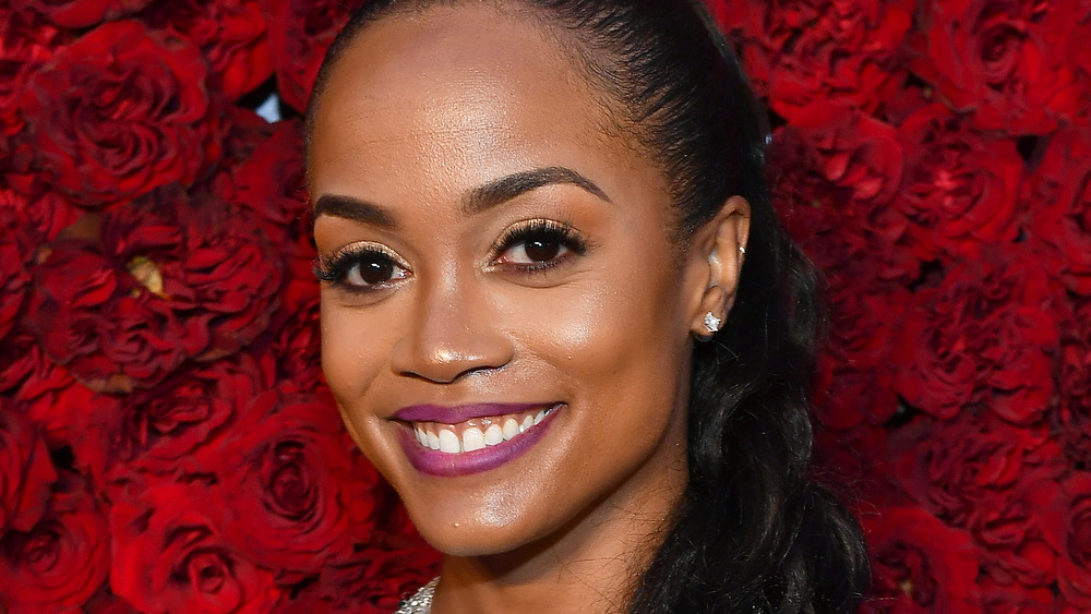 Rachel Lindsay sorride