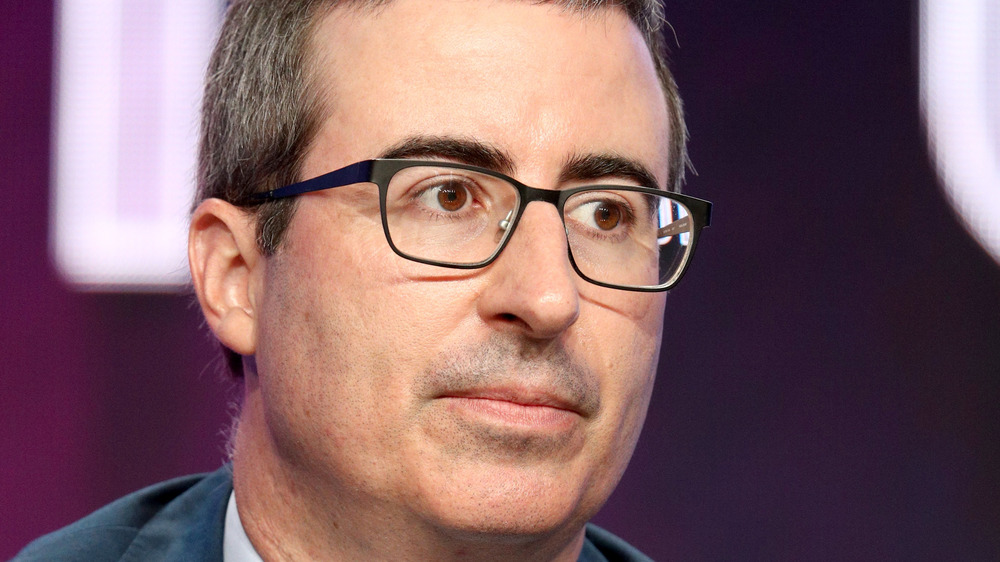 John Oliver a un evento