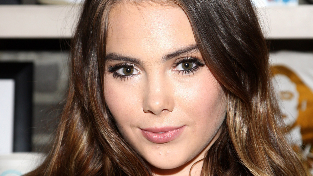 McKayla Maroney sorride