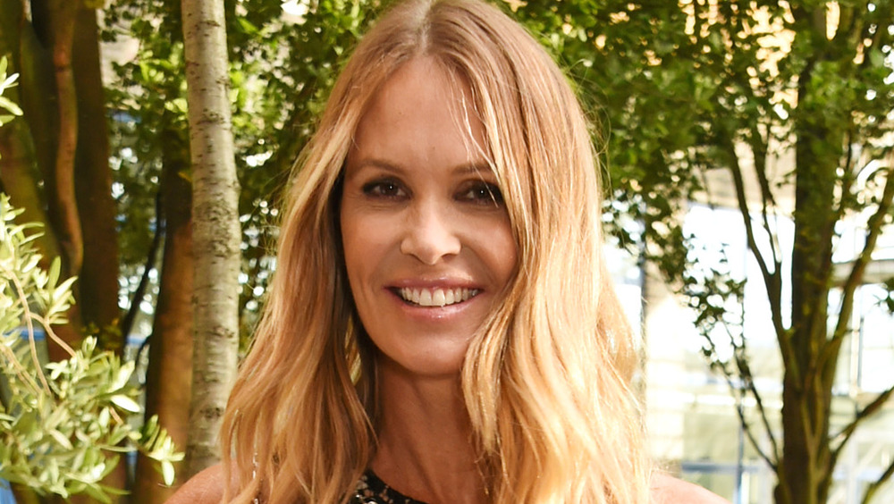 Elle Macpherson sorride