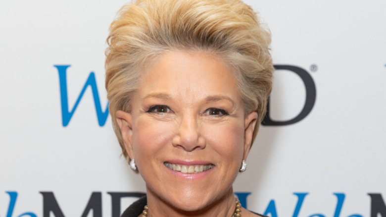 Joan Lunden sorride