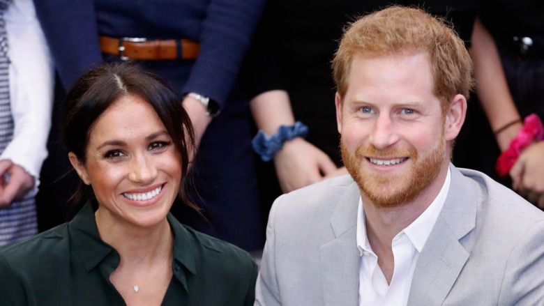 Meghan Markle e il principe Harry sorridono